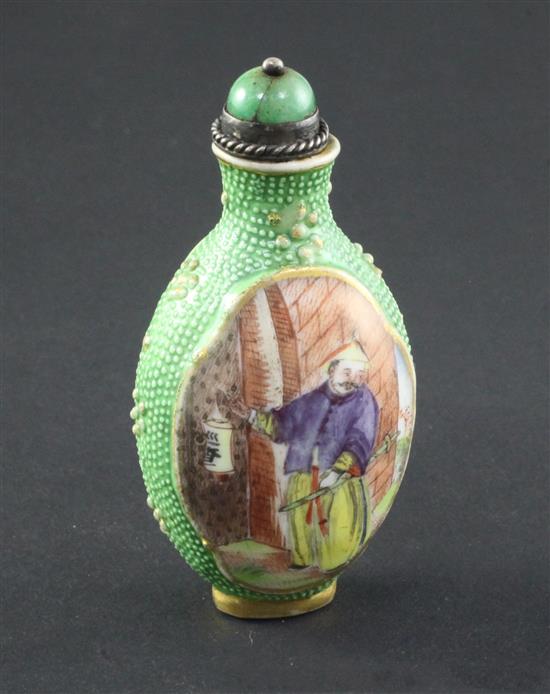 A rare Chinese chicken skin moulded famille rose snuff bottle, late 18th/early 19th century 6.7cm,